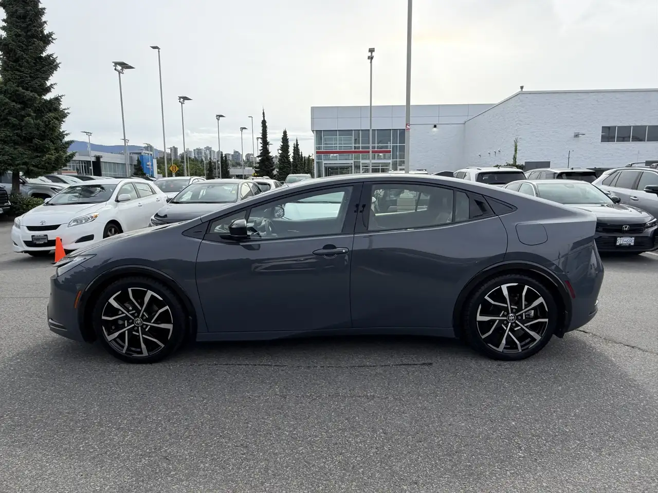 Toyota Prius Prime снимка Toyota Prius Prime