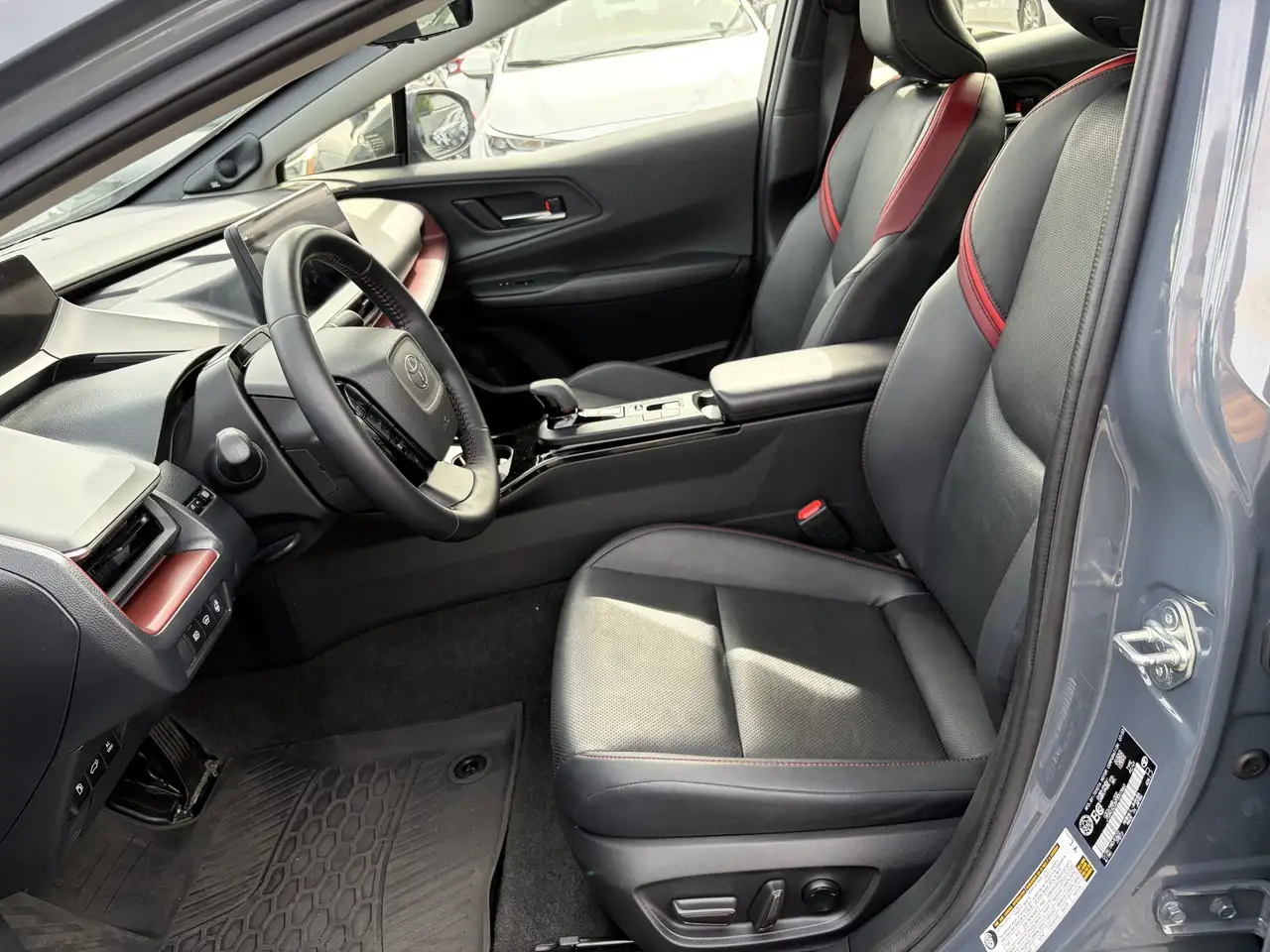Toyota Prius Prime снимка Toyota Prius Prime