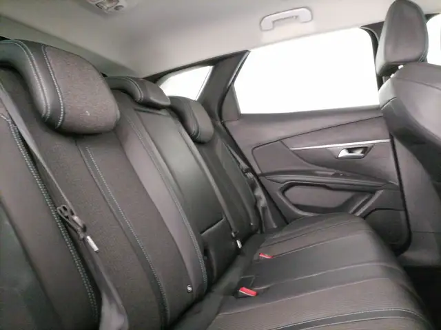 Peugeot 3008 view 8