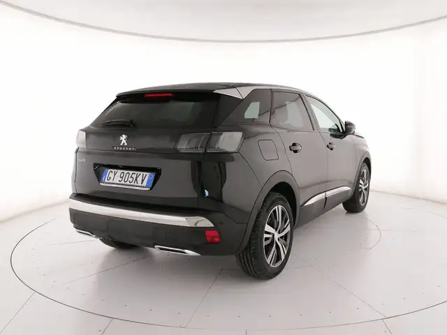 Peugeot 3008 view 2