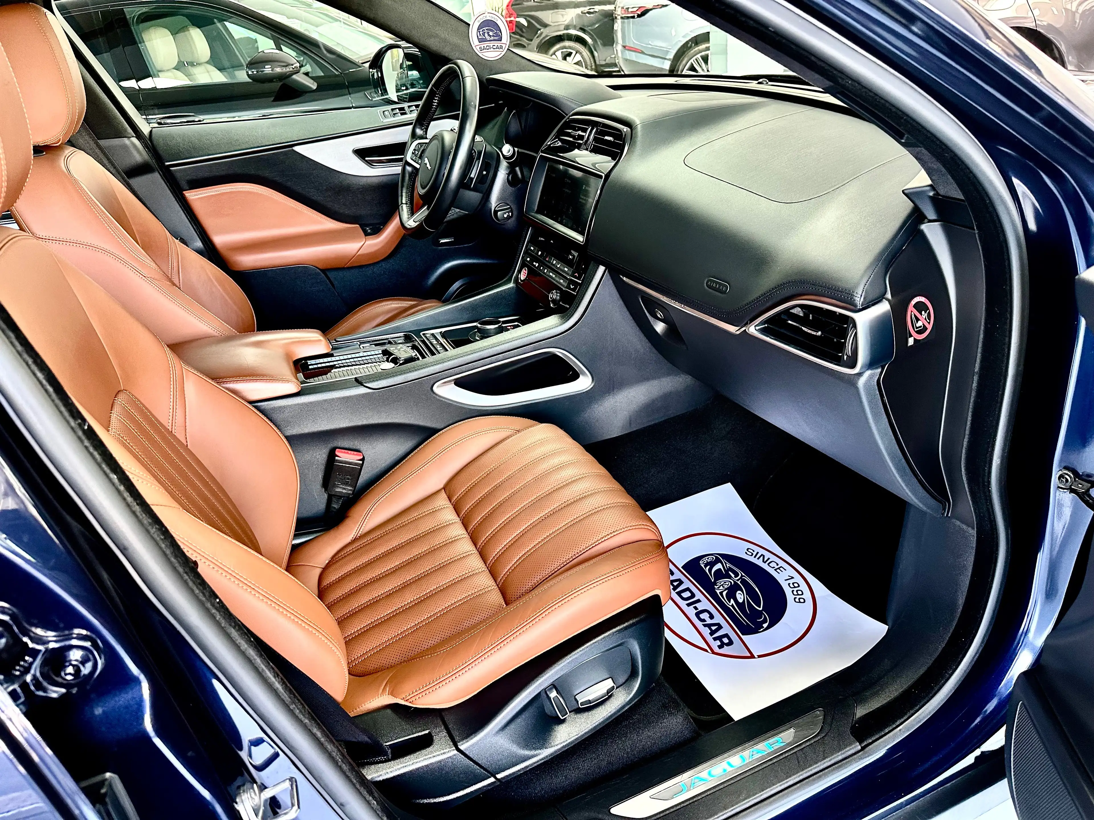 Jaguar F-Pace 3.0 D 300cv V6 AWD - PORTOFOLIO - FULL OPT. — photo 9
