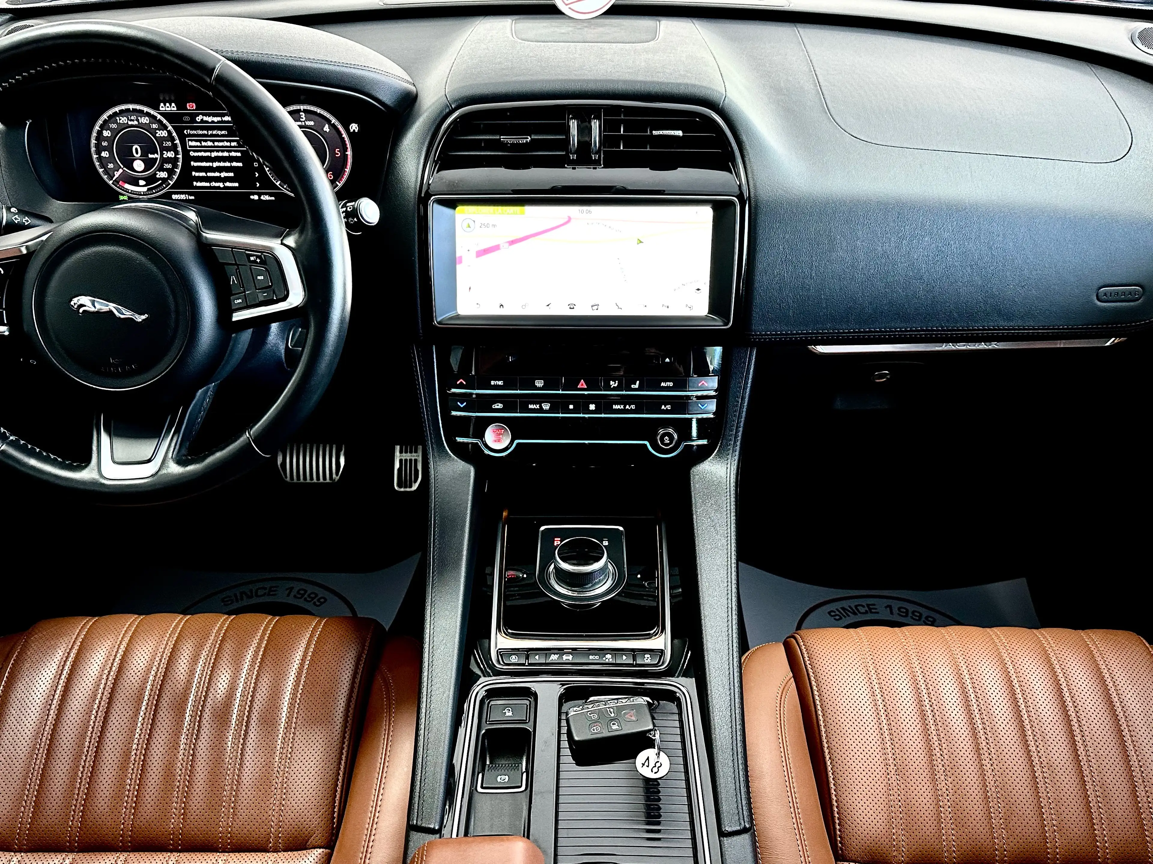 Jaguar F-Pace 3.0 D 300cv V6 AWD - PORTOFOLIO - FULL OPT. — photo 10