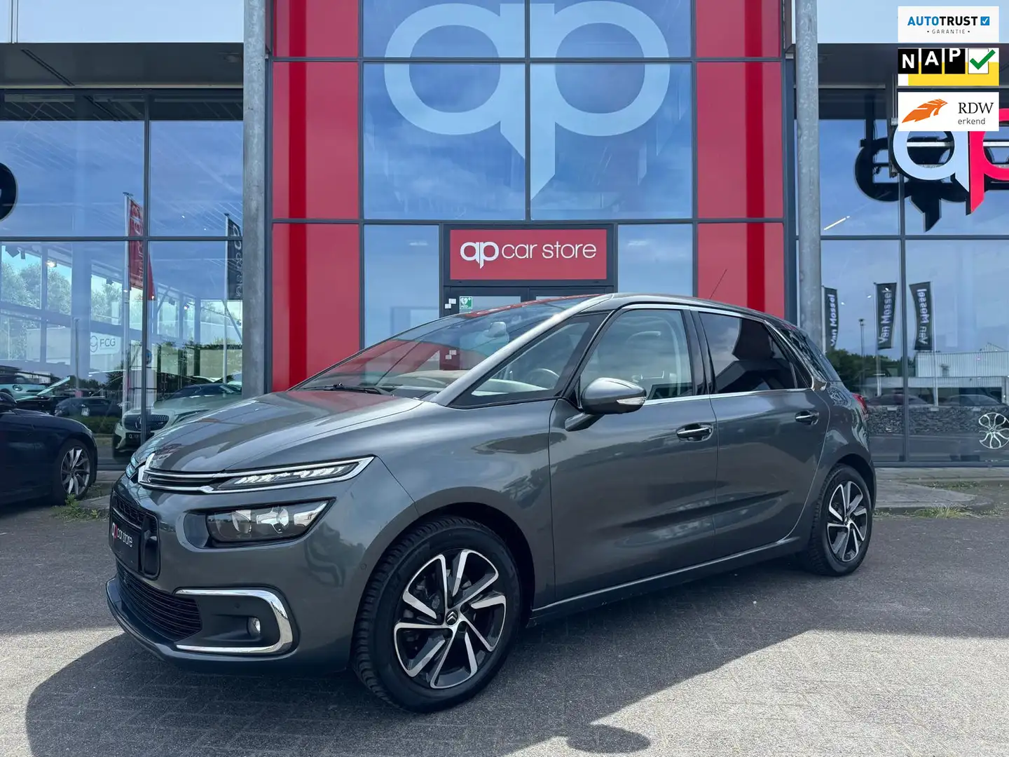 Citroen C4 Picasso 1.6 THP Shine Full option Trekhaak Panorama Memory Grey - 1