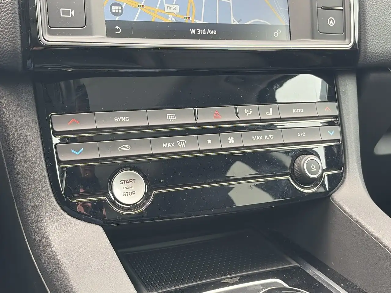 Jaguar F-Pace снимка Jaguar F-Pace