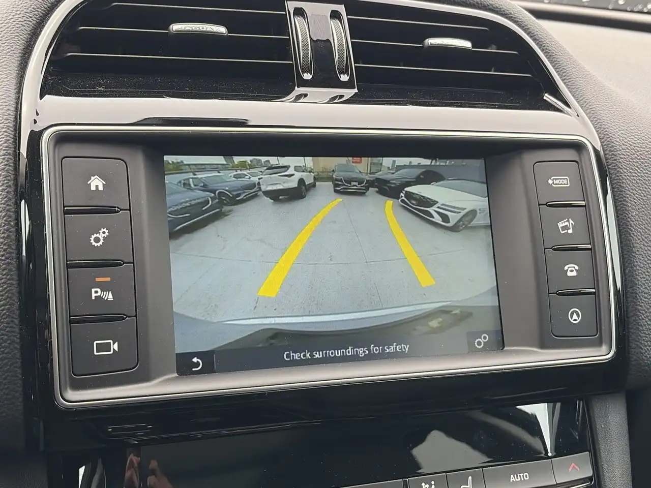 Jaguar F-Pace снимка Jaguar F-Pace