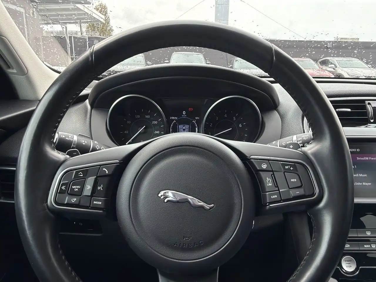 Jaguar F-Pace снимка Jaguar F-Pace