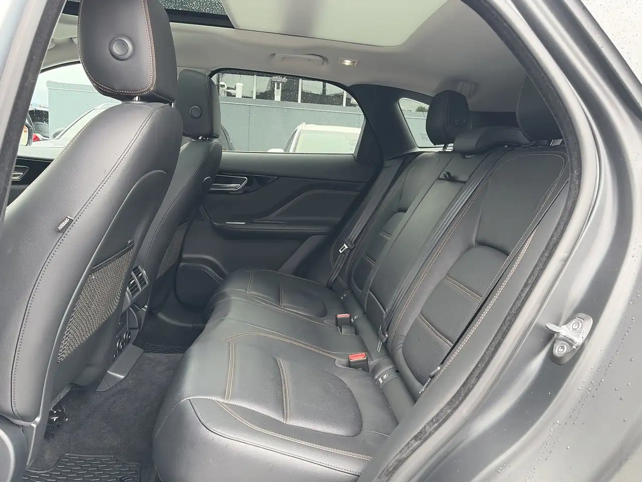 Jaguar F-Pace снимка Jaguar F-Pace