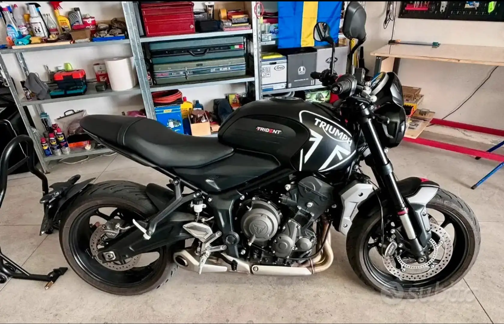 Triumph Trident 660 Matt Black Noir - 2
