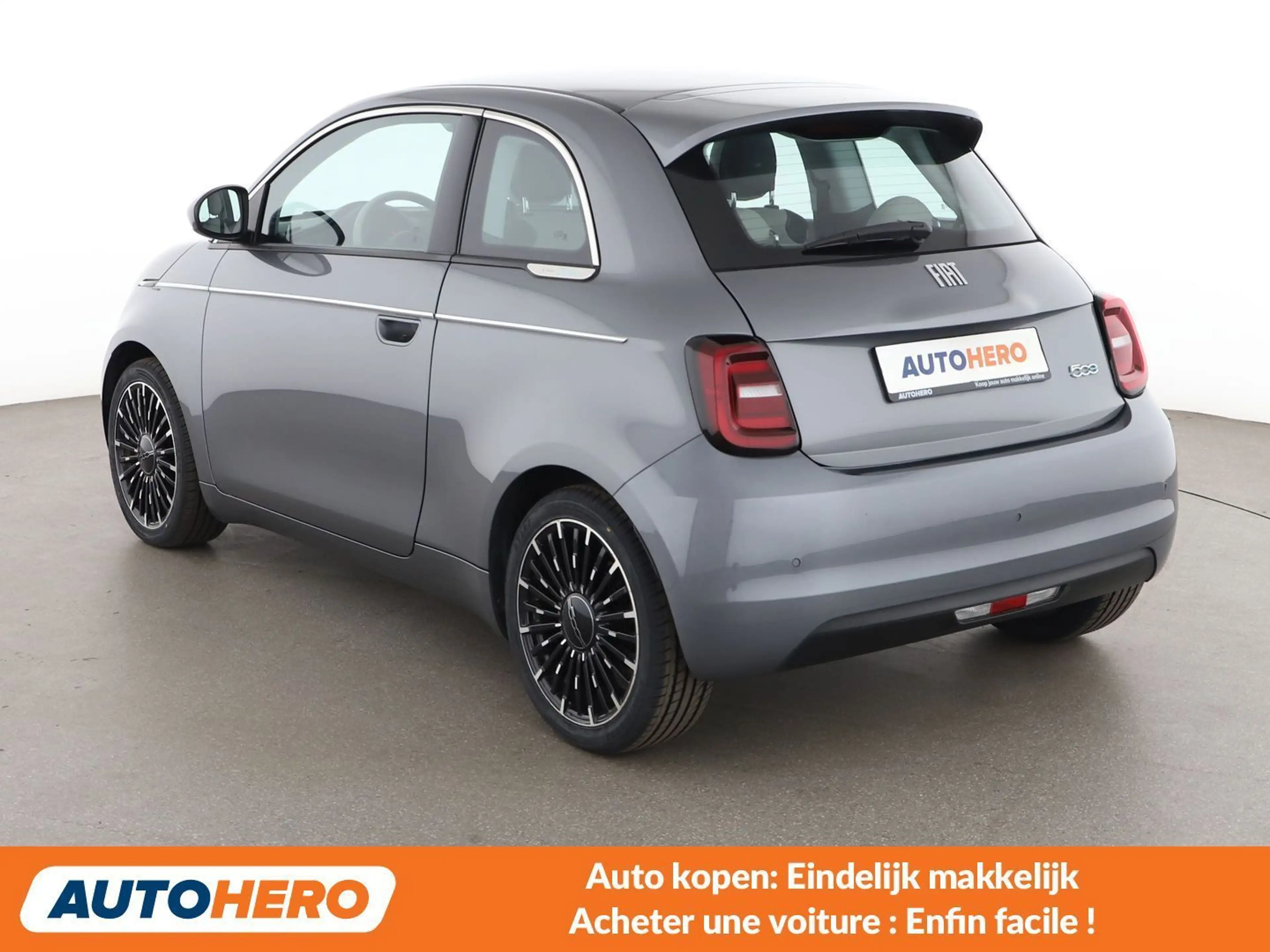 Fiat 500e electric drive 87 kW la Prima by Bocelli — photo 4