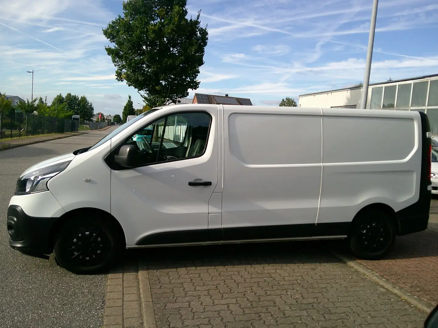 Renault Trafic Kasten L2H1 3,0t Komfort Schwarz - 1