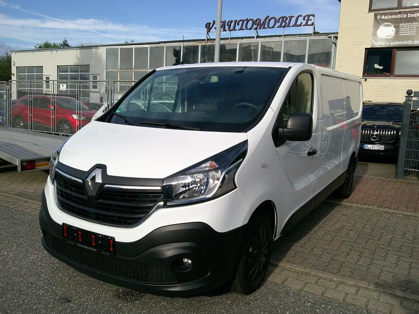 Renault Trafic Kasten L2H1 3,0t Komfort Schwarz - 2