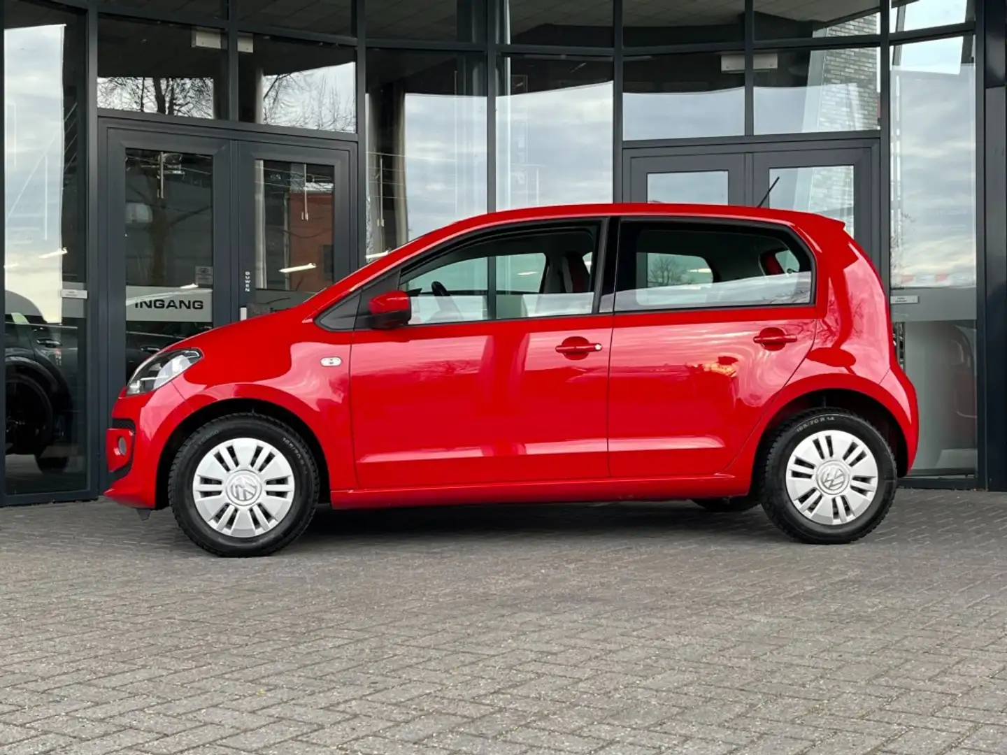 Volkswagen up! 1.0 75PK HIGH UP! AUT. 5DRS. NAVI - CRUISE - STOEL Rouge - 2