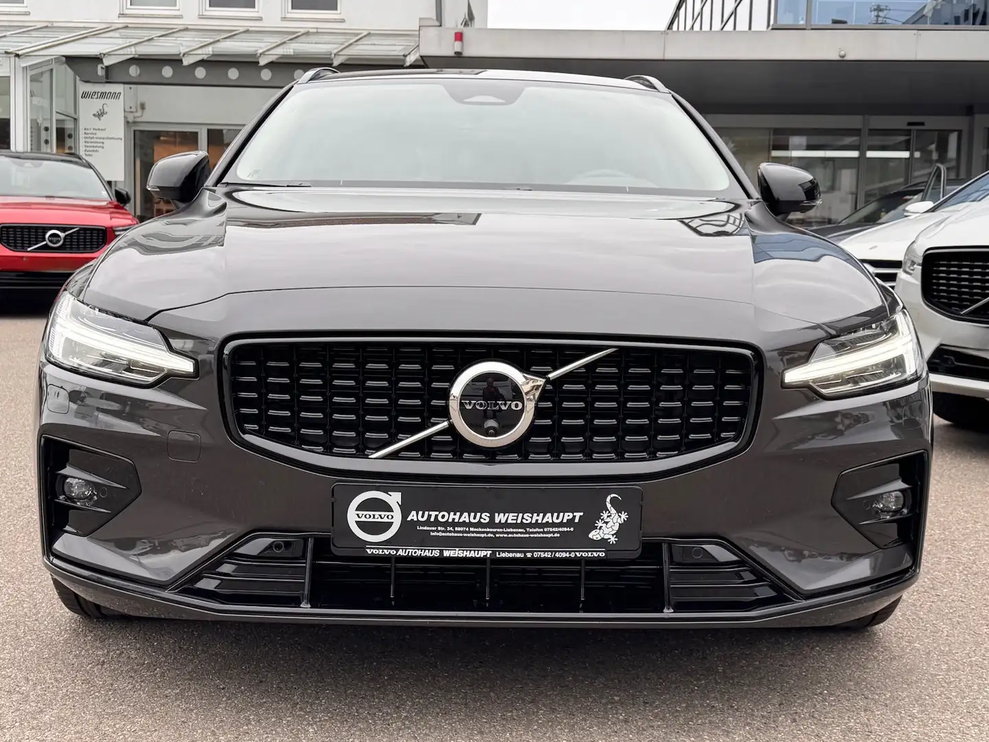Volvo V60 B4*Plus Dark*NP  59.500*ACC*BLIS*H&K*360°* Grau - 2