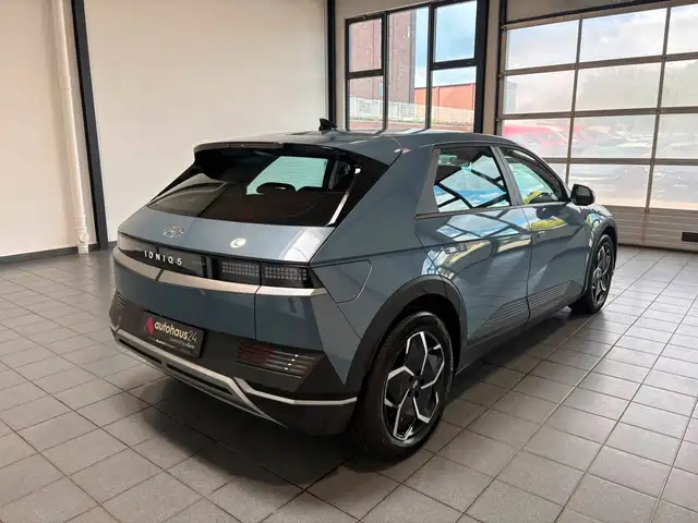 Hyundai Ioniq 5 view 5