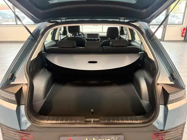 Hyundai Ioniq 5 view 6