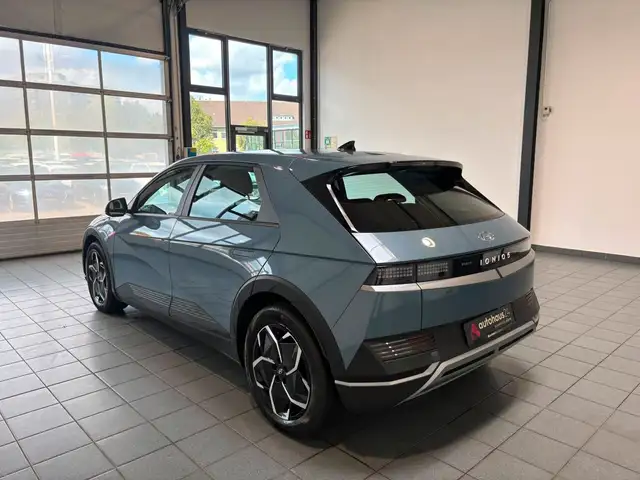 Hyundai Ioniq 5 view 4