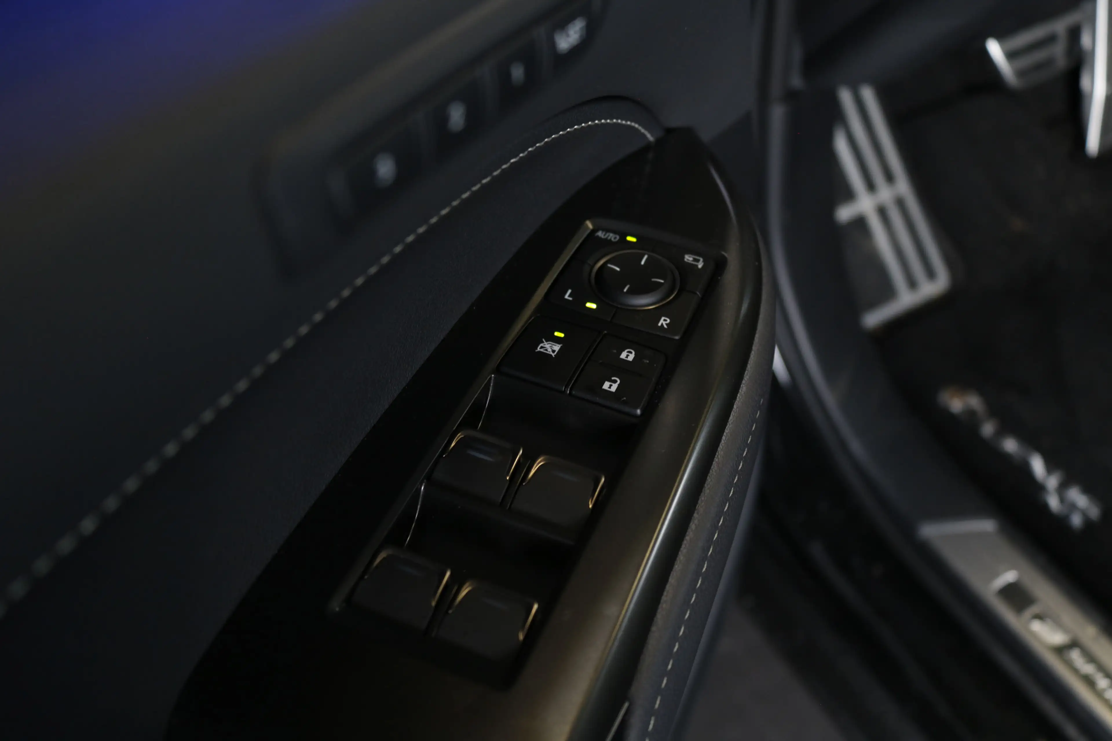 Lexus NX 450h+ AWD F SPORT Line | Panorama dak | HUD | Adaptieve — photo 14