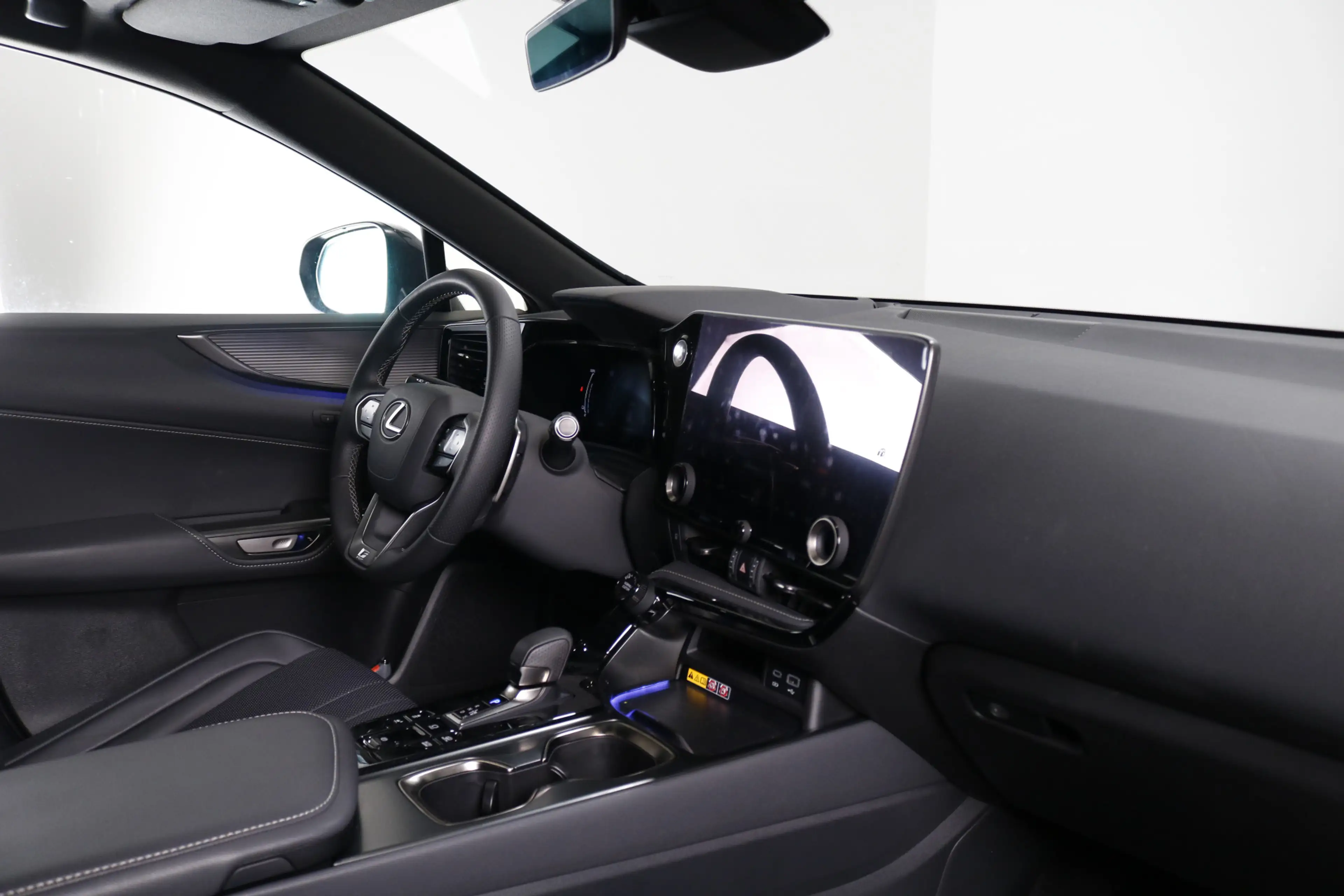 Lexus NX 450h+ AWD F SPORT Line | Panorama dak | HUD | Adaptieve — photo 12