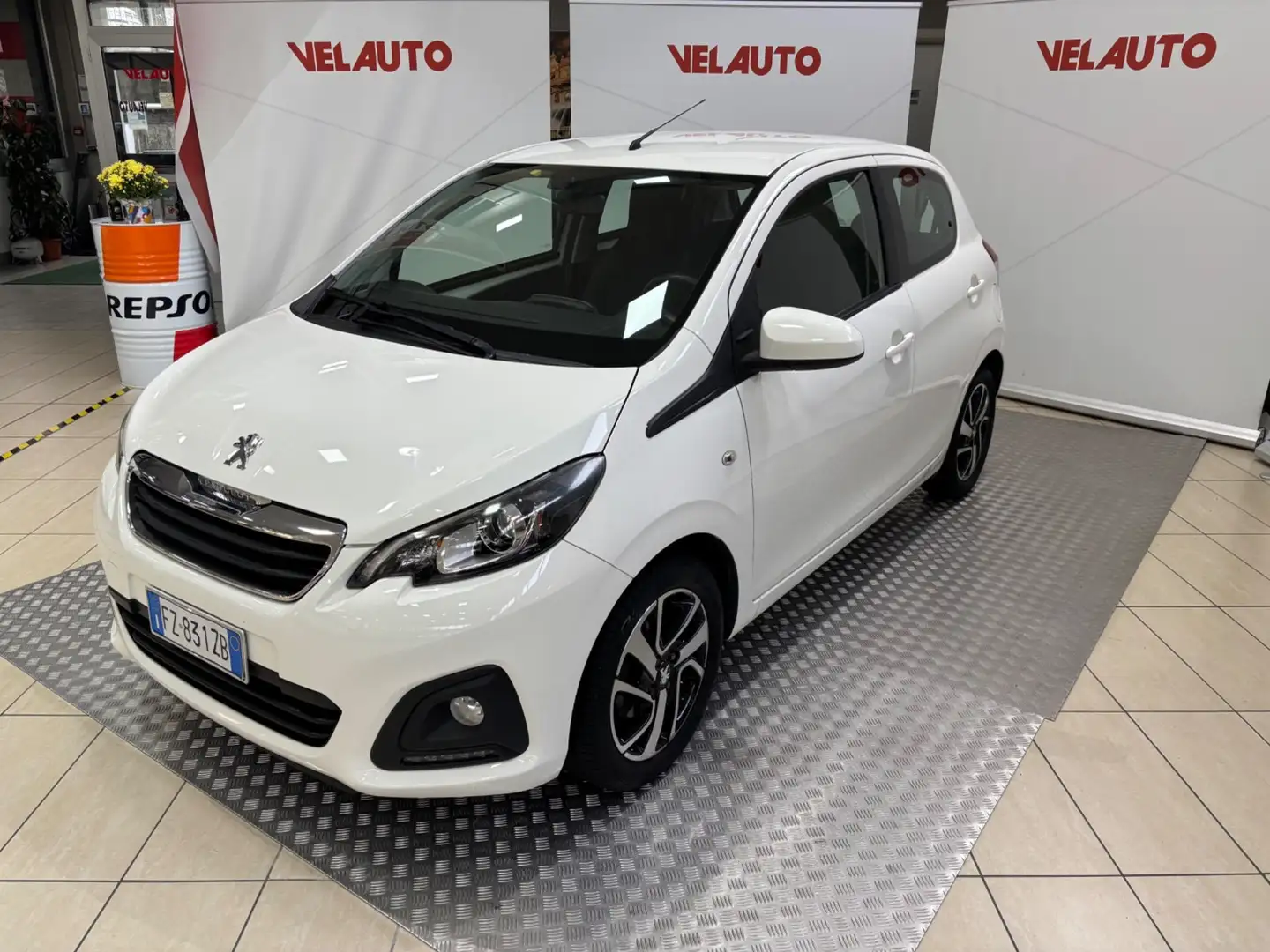 Peugeot 108 VTi 72 S&S 5 porte Active Bianco - 1