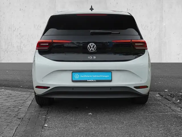 Volkswagen Id.3 view 6