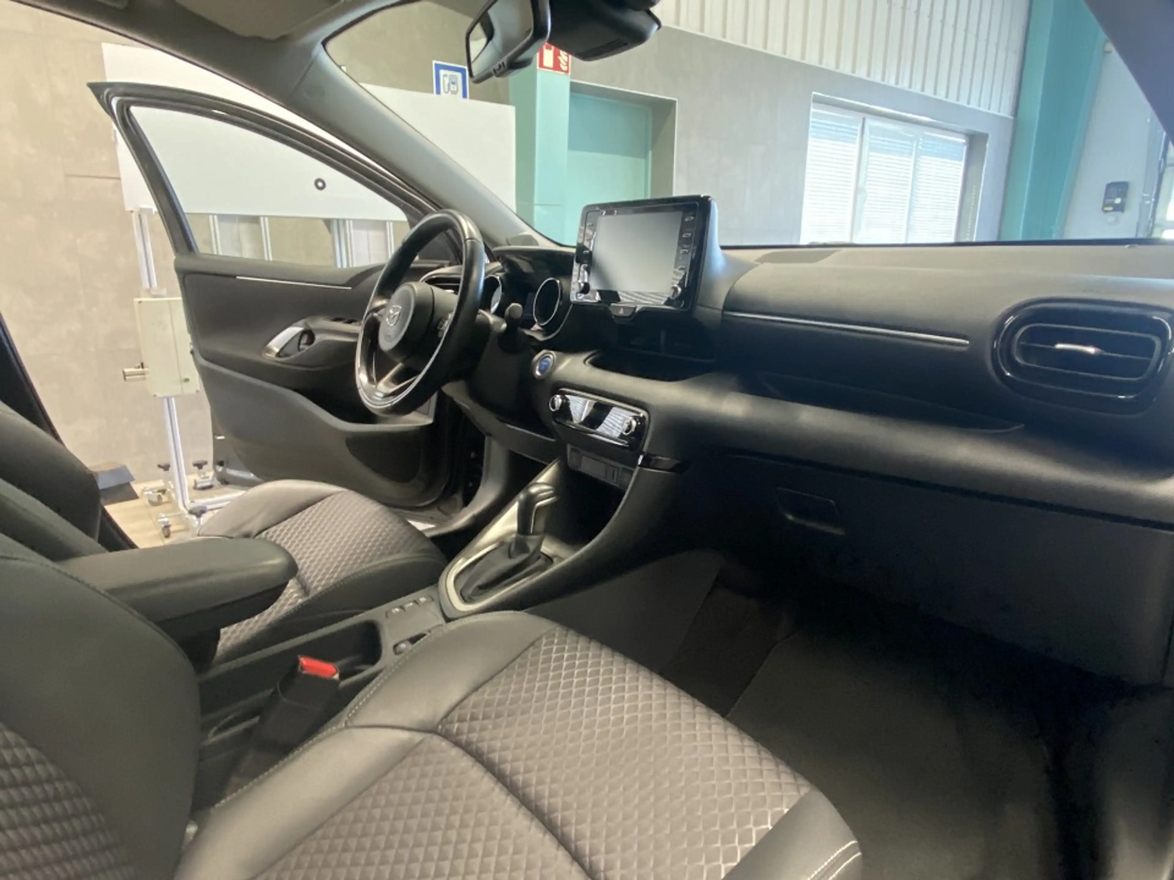 Mazda 2 Hybrid 1.5L VVT-i 116 PS CVT AL-AGILE COMFORT-P SA — photo 3