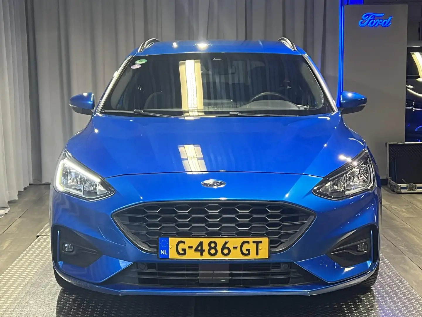 Ford Focus Wagon 1.0 EcoBoost St-line Automaat Blauw - 2