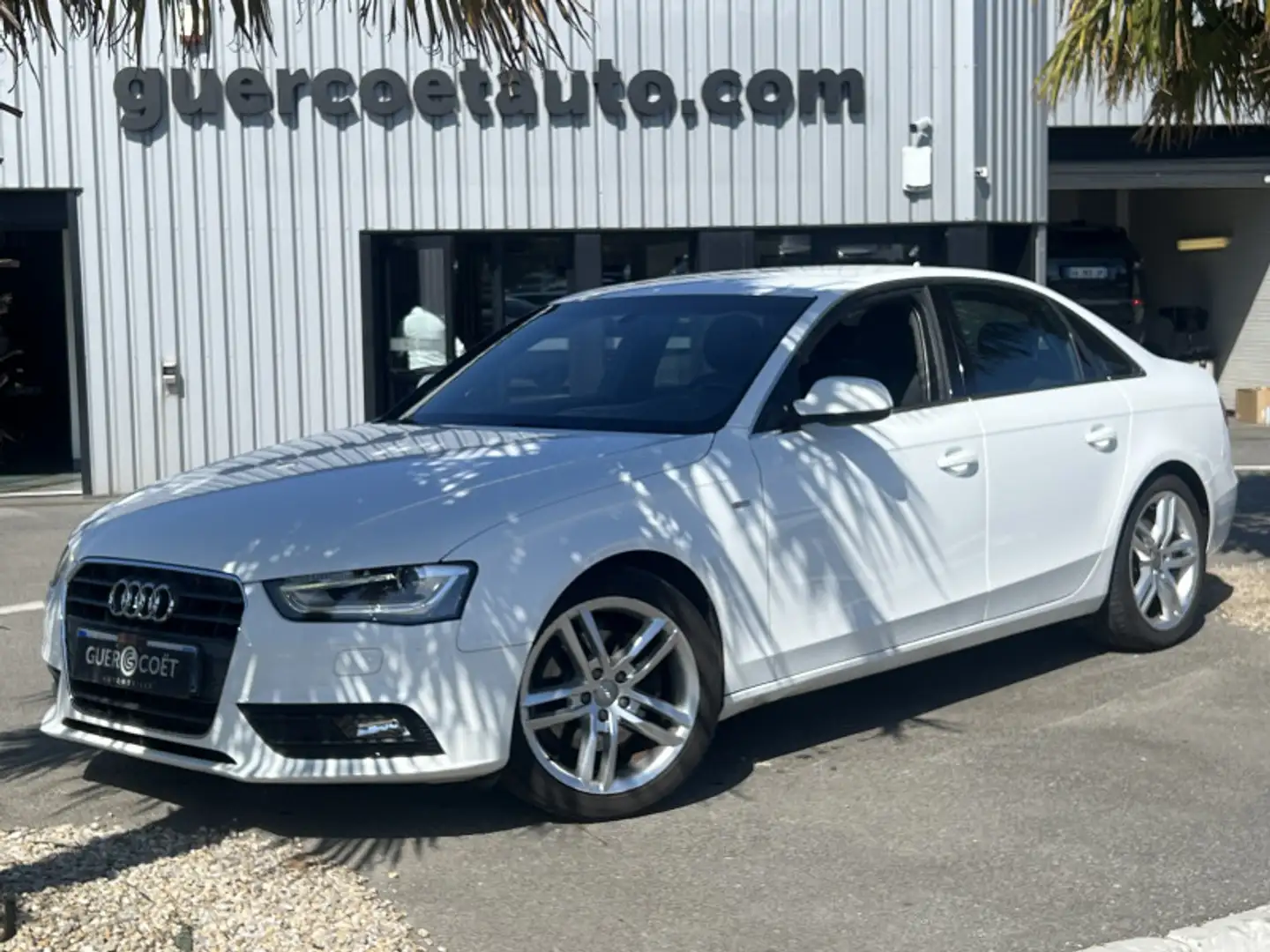 Audi A4 2.0 TDI 143CH DPF S LINE Blanc - 1