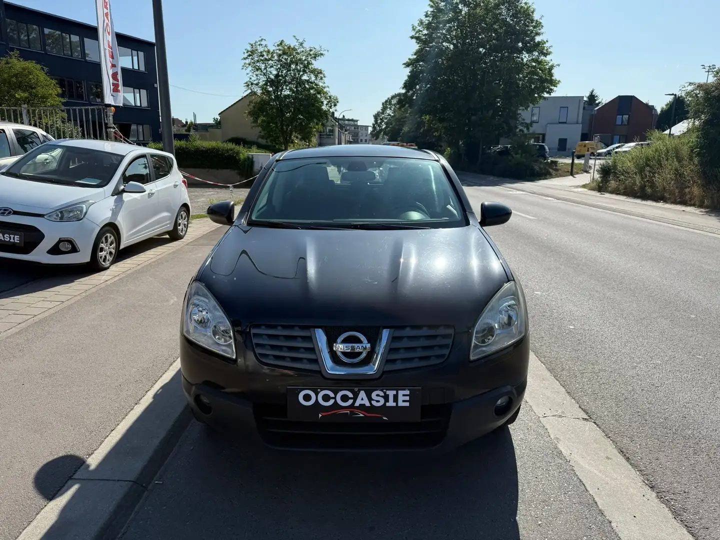Nissan Qashqai 2.0 dCi 2WD Tekna Grijs - 2