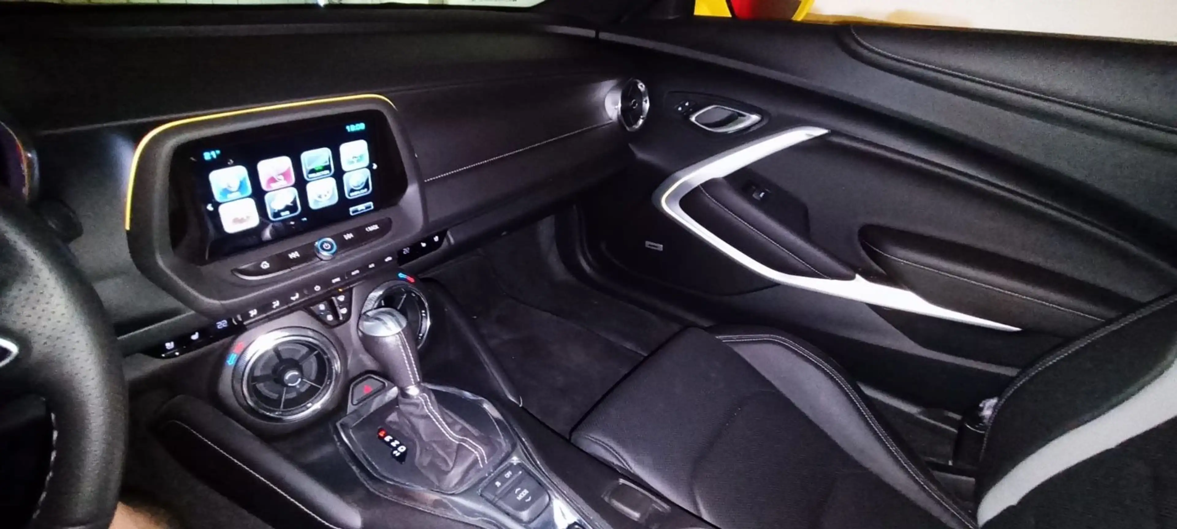 Chevrolet Camaro Coupé V8*6.2*SPORT*HUD*DAB*28000KM* — photo 14