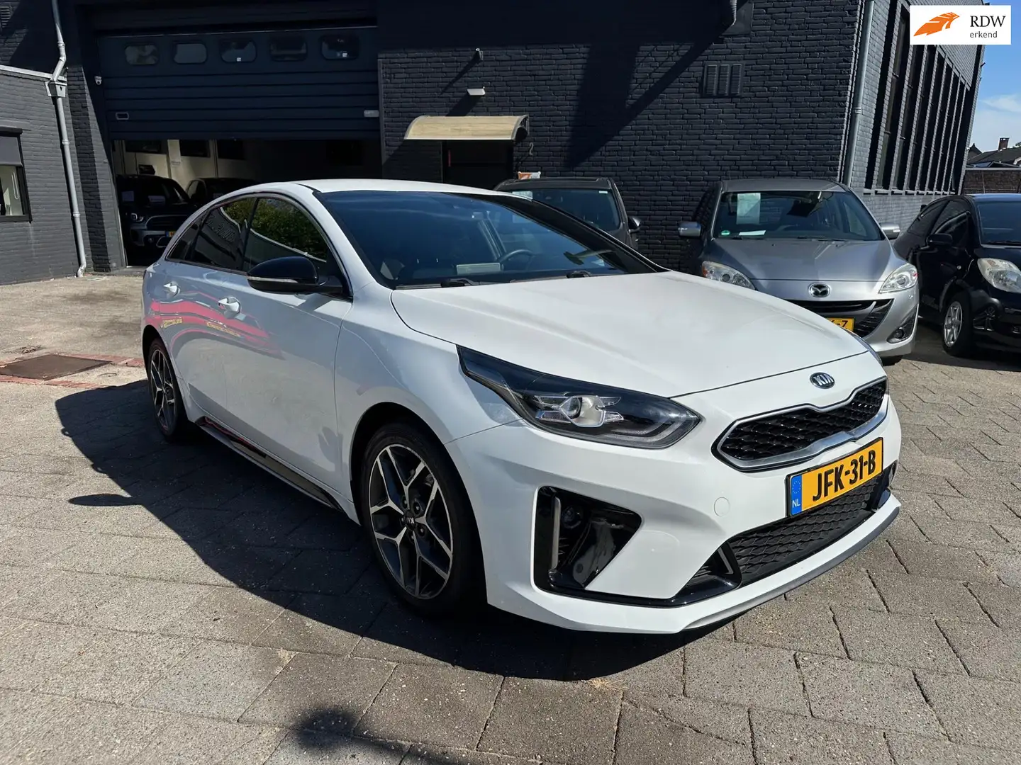 Kia ProCeed / pro_cee'd 1.0 T-GDI (120pk) GT-Line! Leder! Navi! Camera! Blanc - 1