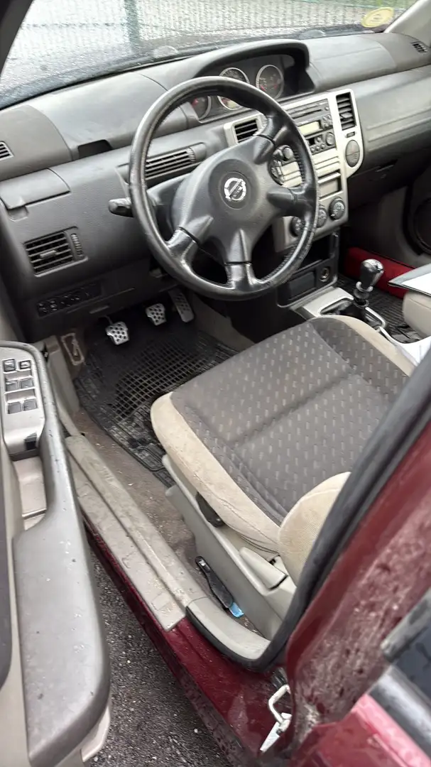 Nissan X-Trail 2,2 dCi 16V - 2