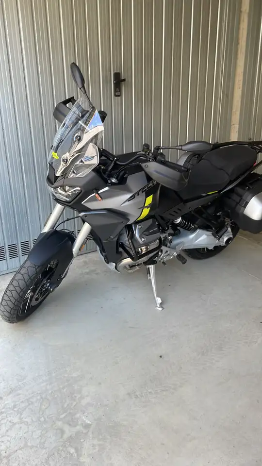 Moto Guzzi Stelvio