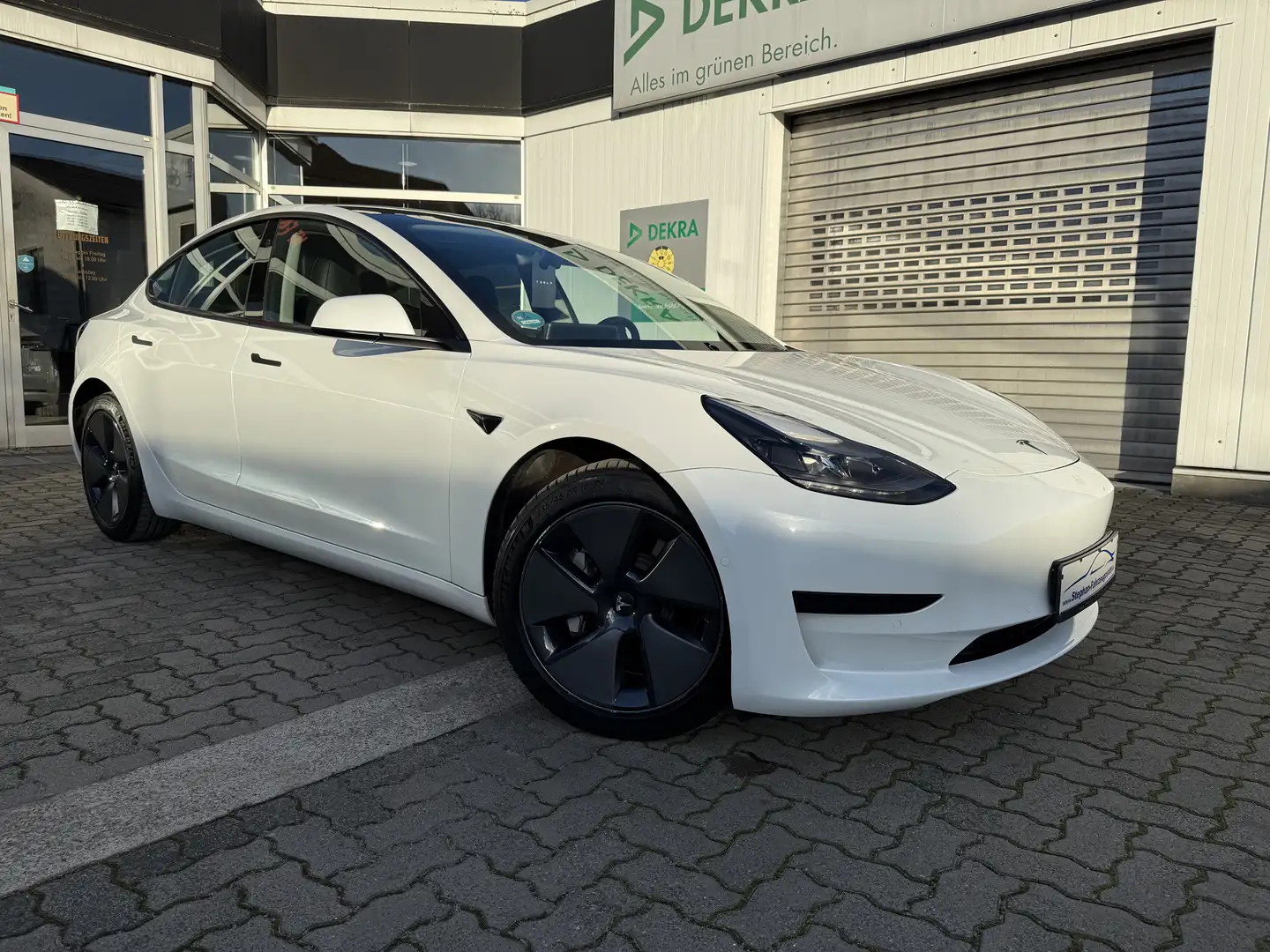 Tesla Model 3 RWD mit Klima/Navi/PDC&Kamera/Leder/Panorama/Met./ Blanco - 1