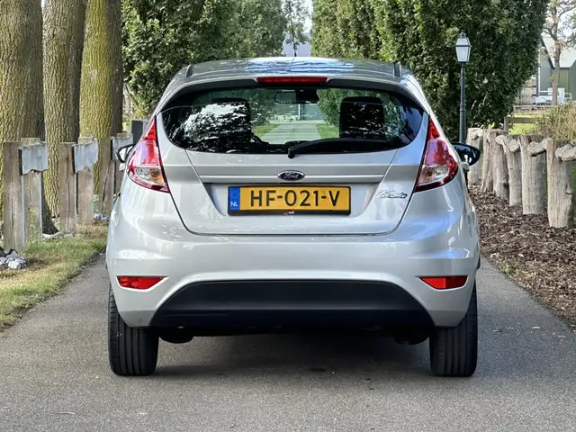 Ford Fiesta view 12