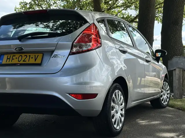 Ford Fiesta view 5