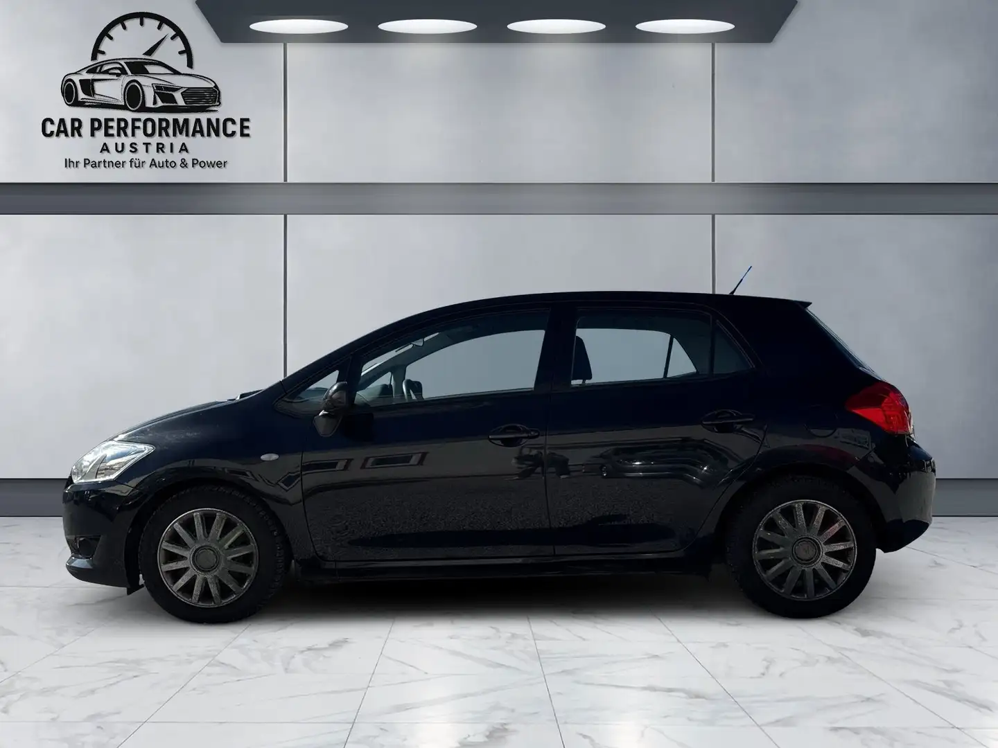 Toyota Auris TÜV 08/2026 Schwarz - 2