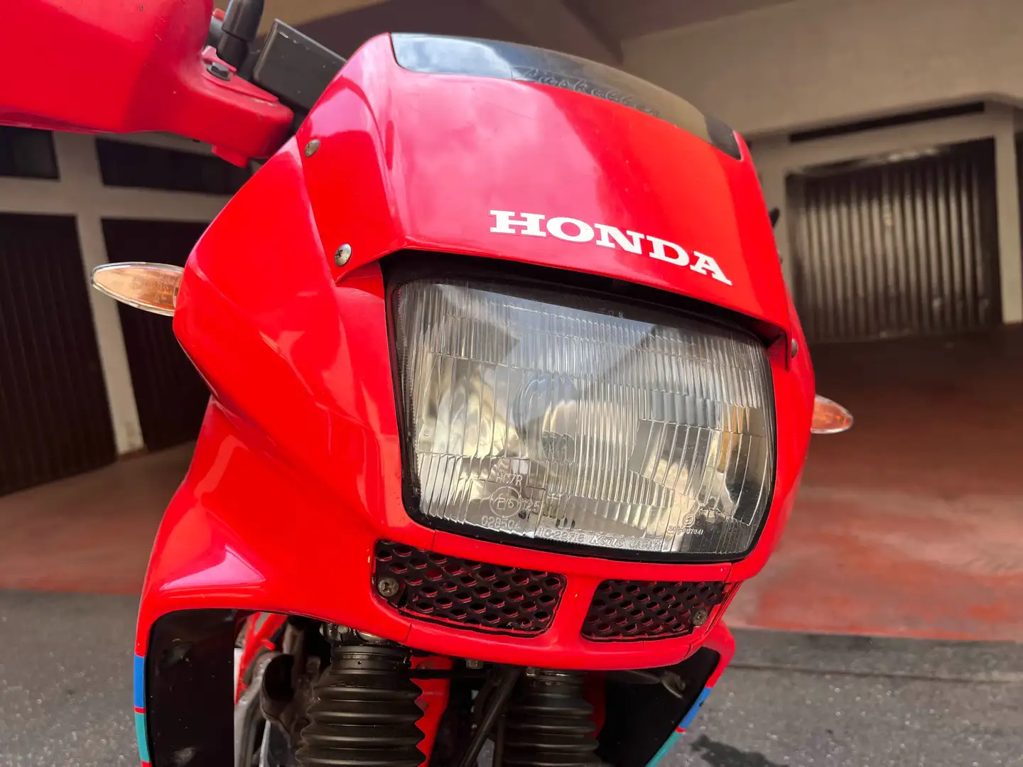 Honda NX 650 Rojo - 2