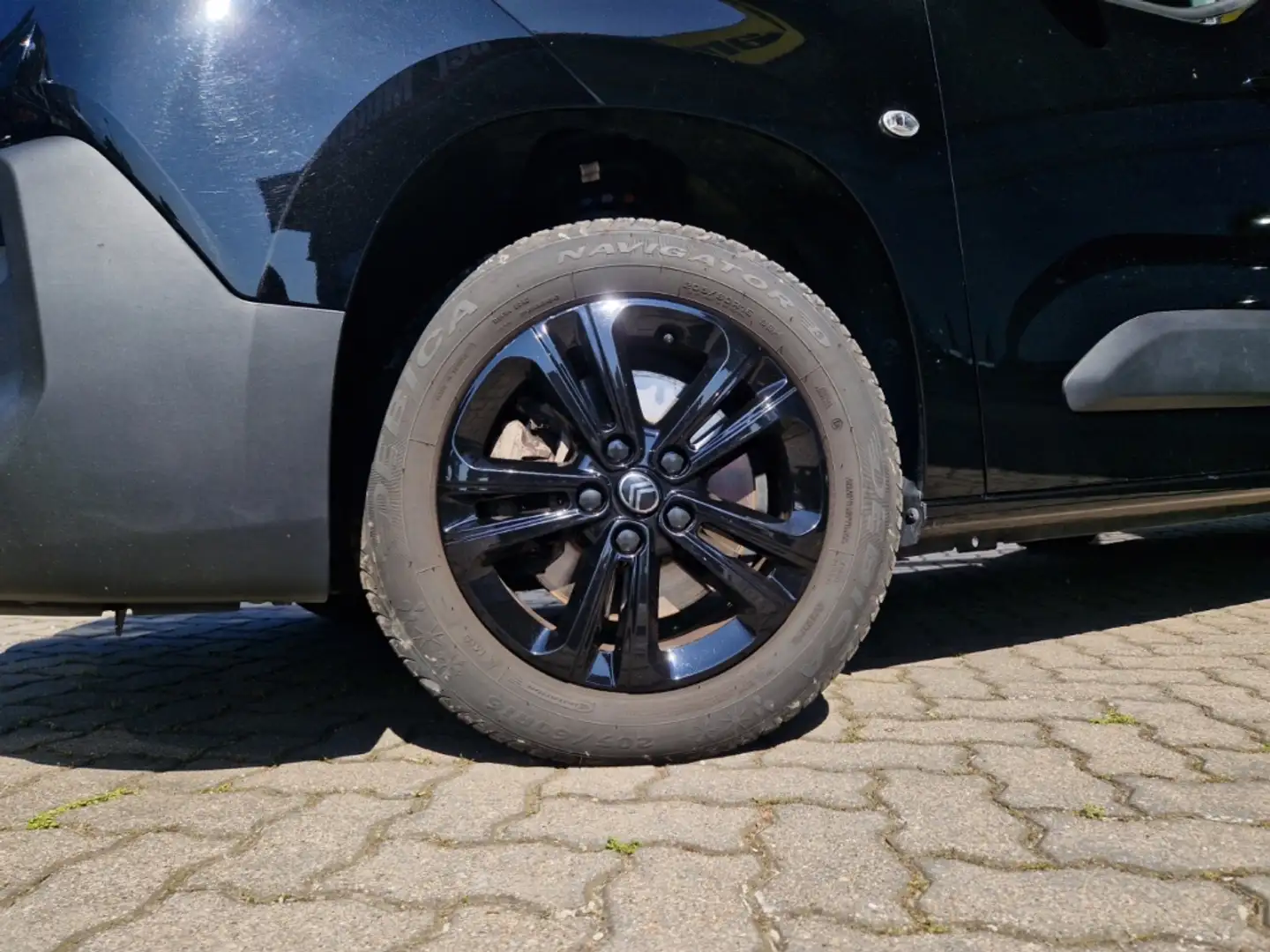 Citroen Berlingo Max XL BlueHDi 130 EAT8 LED LenkradHZG Schwarz - 2
