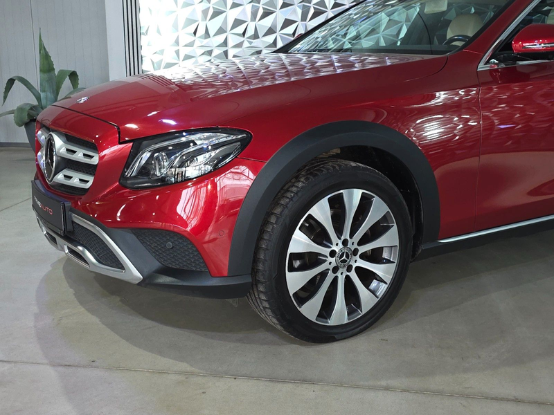 Mercedes-Benz E 220 d 4Matic All-Terrain 360° KEYLESS*1.HAND* — photo 8