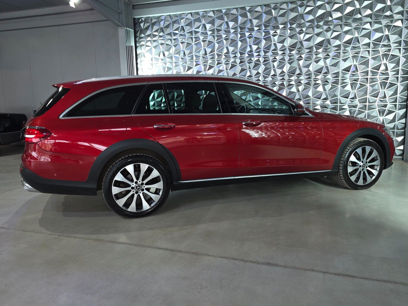 Mercedes-Benz E 220 d 4Matic All-Terrain 360° KEYLESS*1.HAND* — photo 4
