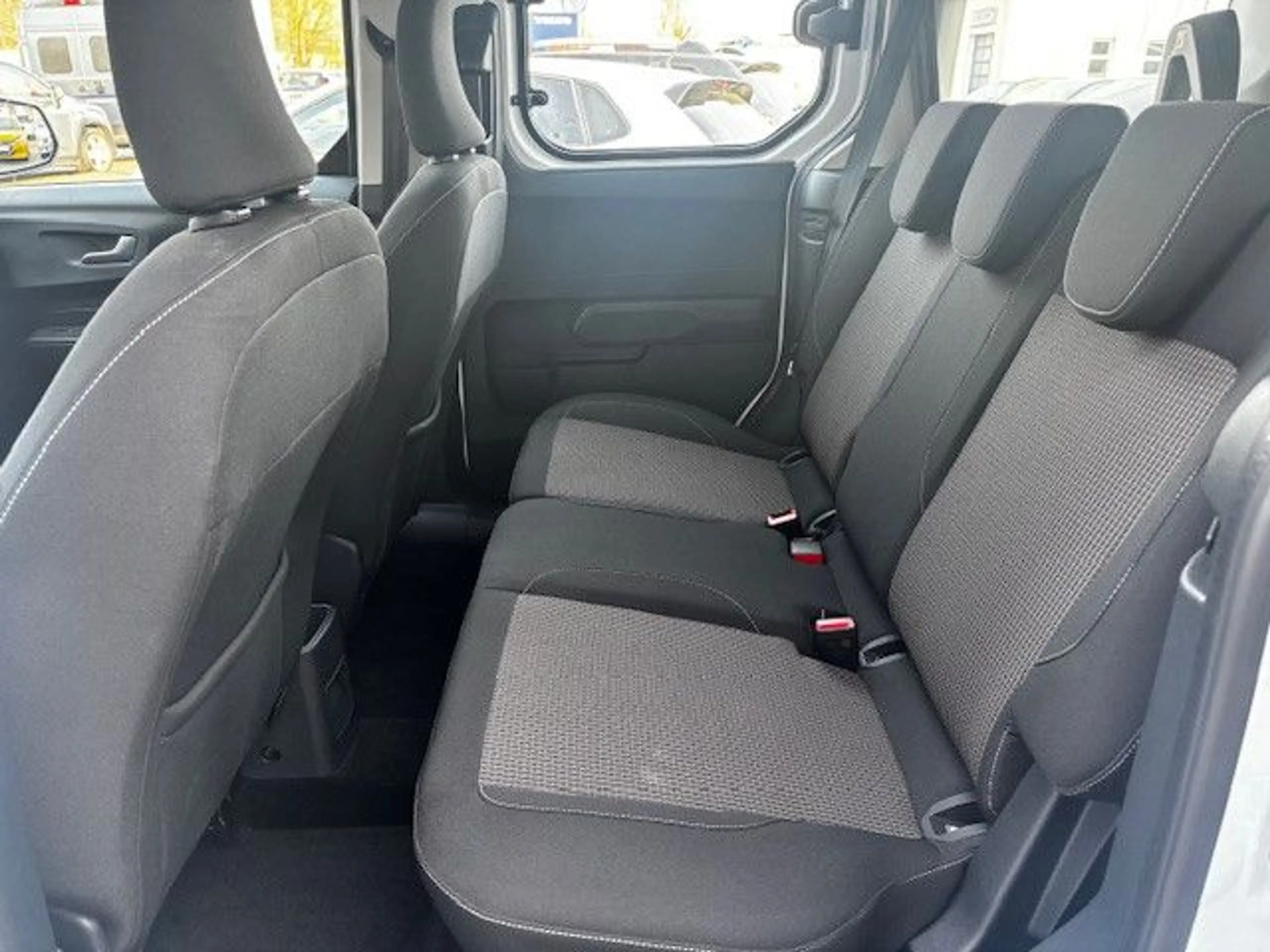 Ford Tourneo Courier Allwetter/Apple/Kamera/Virtual — photo 11