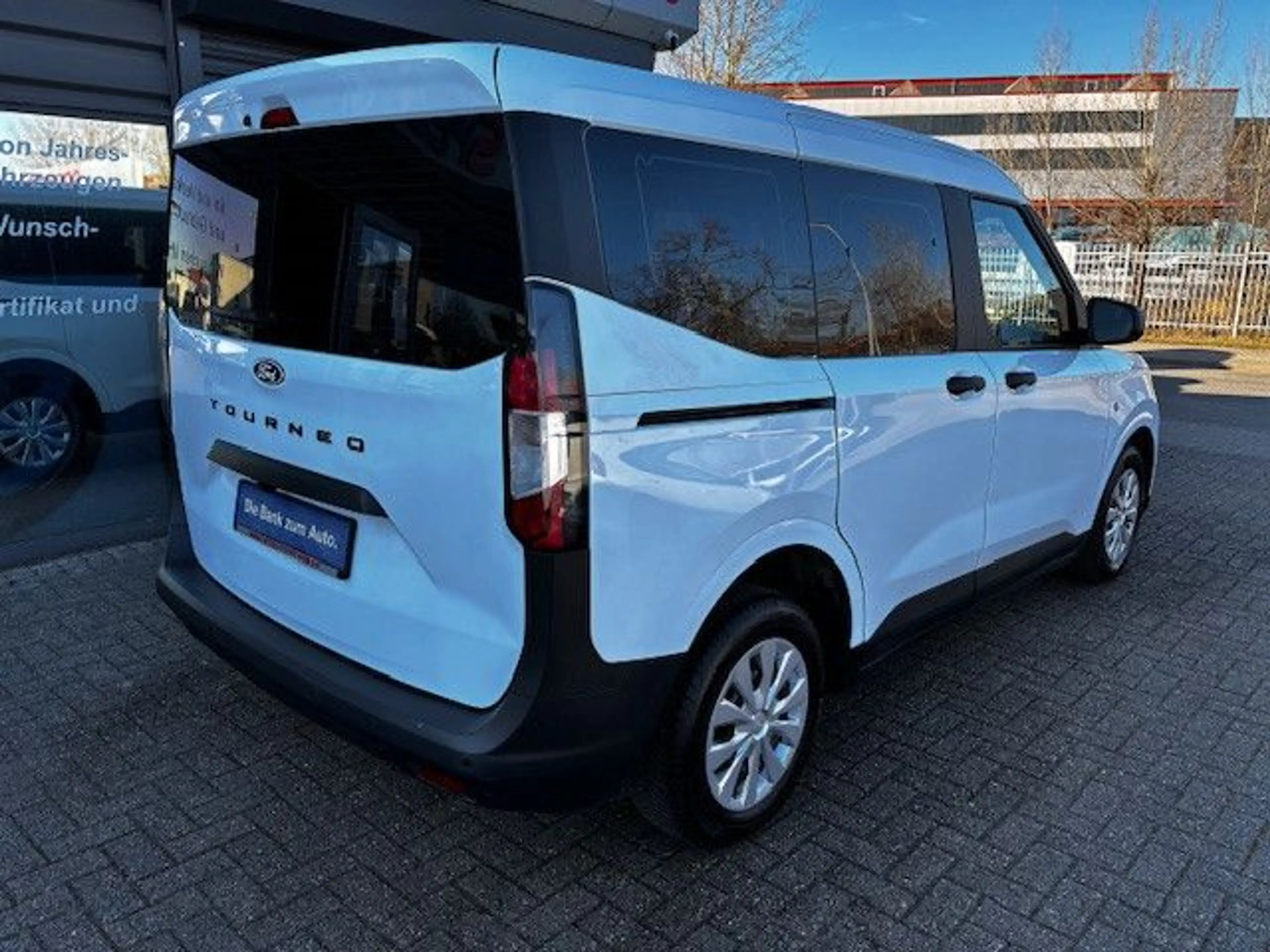 Ford Tourneo Courier Allwetter/Apple/Kamera/Virtual — photo 4
