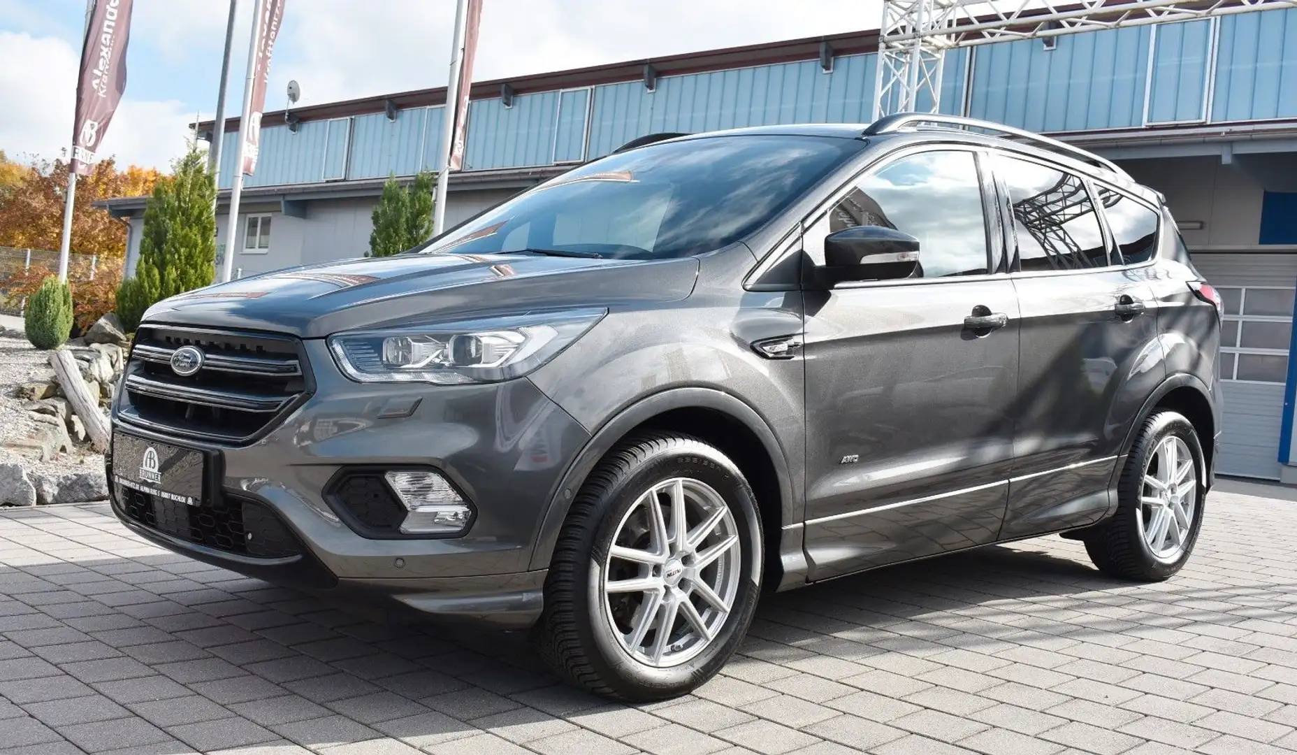 Ford Kuga 1.5 EcoBoost ST-Line Gris - 2