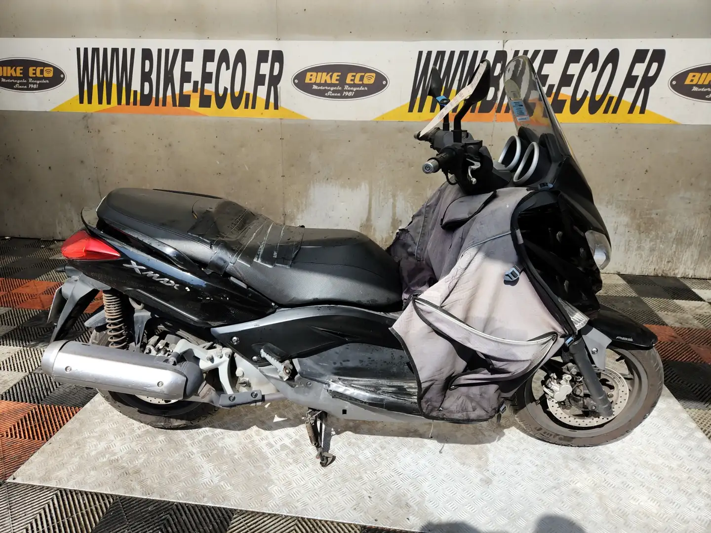 Yamaha X-Max 125 Noir - 1