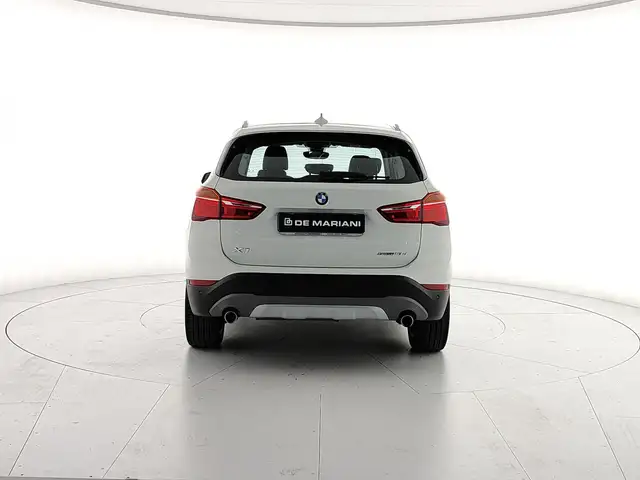 BMW X1 view 4