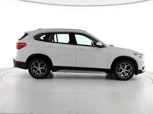 BMW X1 view 6