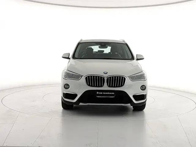 BMW X1 view 8