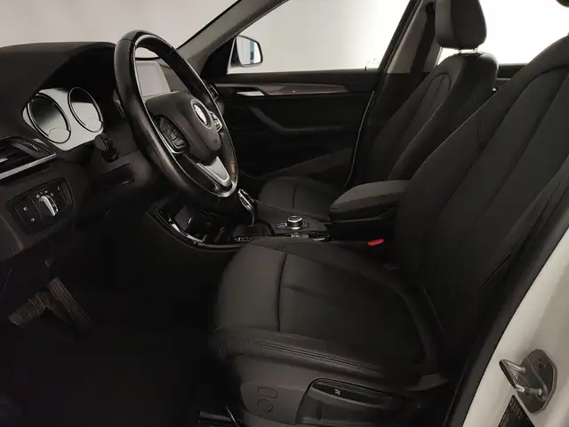 BMW X1 view 9
