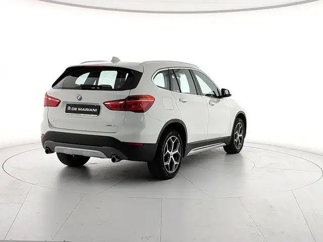 BMW X1 view 5