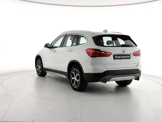 BMW X1 view 3
